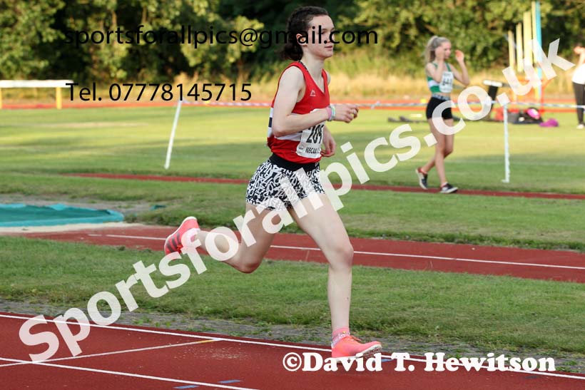 800 metres, 2021 North East Grand Prix 6, Monkton, Wednesday, August 4th. Photo: David T. Hewitson/Sports for All Pics